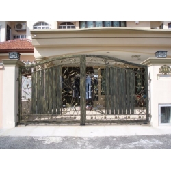 Swing Gate